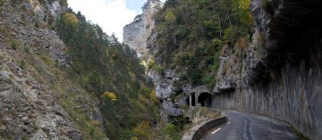 rapha-great-road-climbs-of-the-northern-alps_6