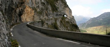 rapha-great-road-climbs-of-the-pyrenees_3