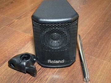 roland-4-satellite-speakers-from-pm-30-drum-monitor_3