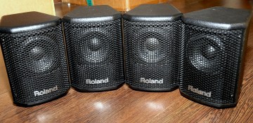 roland-4-satellite-speakers-from-pm-30-drum-monitor_6
