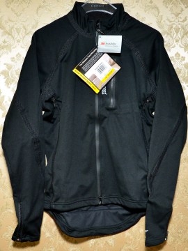 showers-pass-softshell-trainer-jacket_7