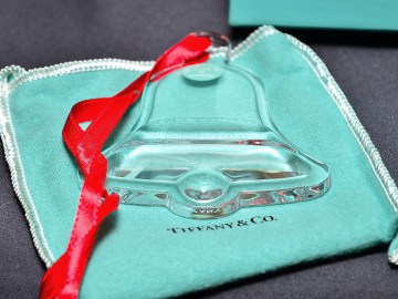 tiffany-&-co.-holiday-ornament-crystal-bell_4