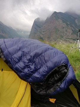 western-mountaineering-megalite-30-degree-sleeping-bag-6.6ft-left-zip_7