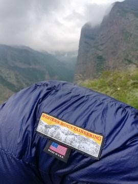 western-mountaineering-megalite-30-degree-sleeping-bag-6.6ft-left-zip_8